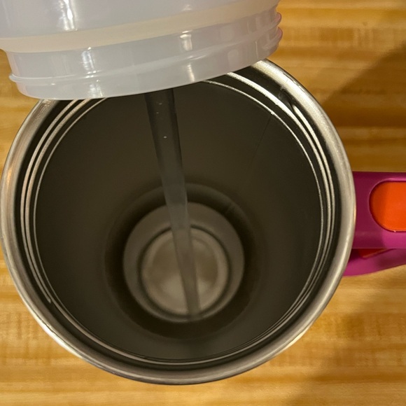 Stanley Vivid Pink Tumbler with Handle - Picture 4 of 4